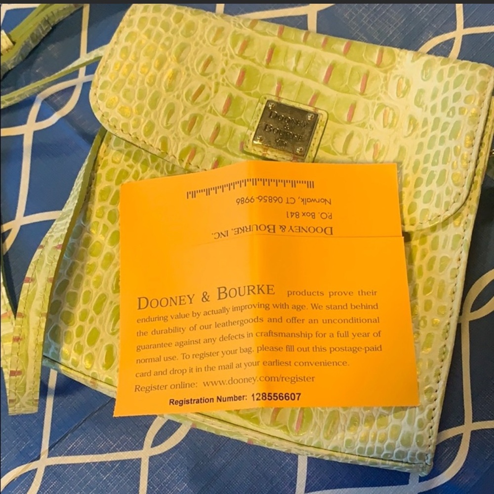 Brand new Dooney & Bourke Handbag - Picture 4 of 6